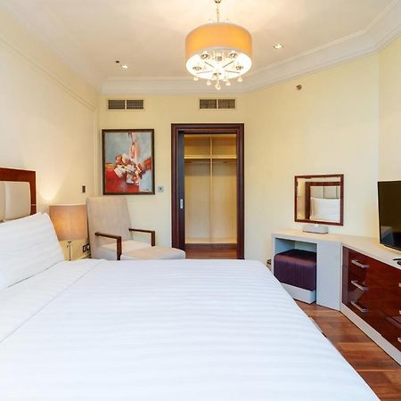 Royal Club By RVHR, Grandeur Residence Crescent Palm Jumeirah Dubaï Extérieur photo