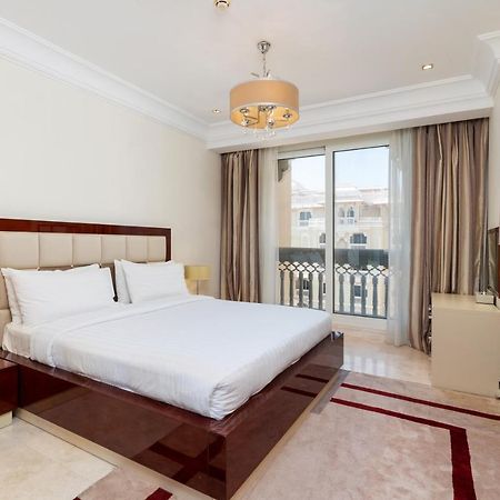 Royal Club By RVHR, Grandeur Residence Crescent Palm Jumeirah Dubaï Extérieur photo