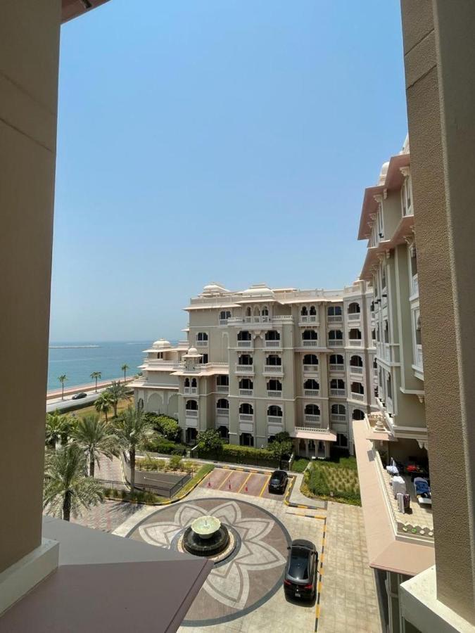 Royal Club By RVHR, Grandeur Residence Crescent Palm Jumeirah Dubaï Extérieur photo