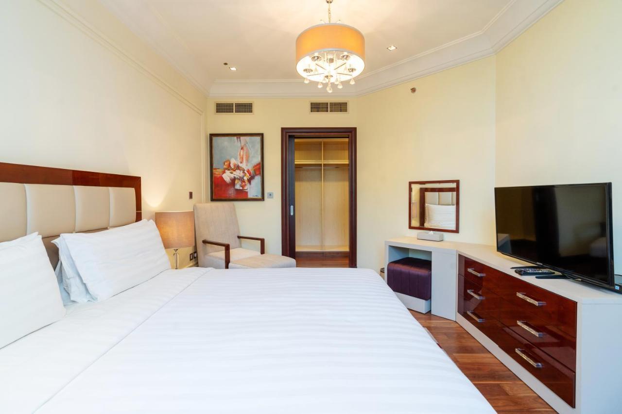 Royal Club By RVHR, Grandeur Residence Crescent Palm Jumeirah Dubaï Extérieur photo