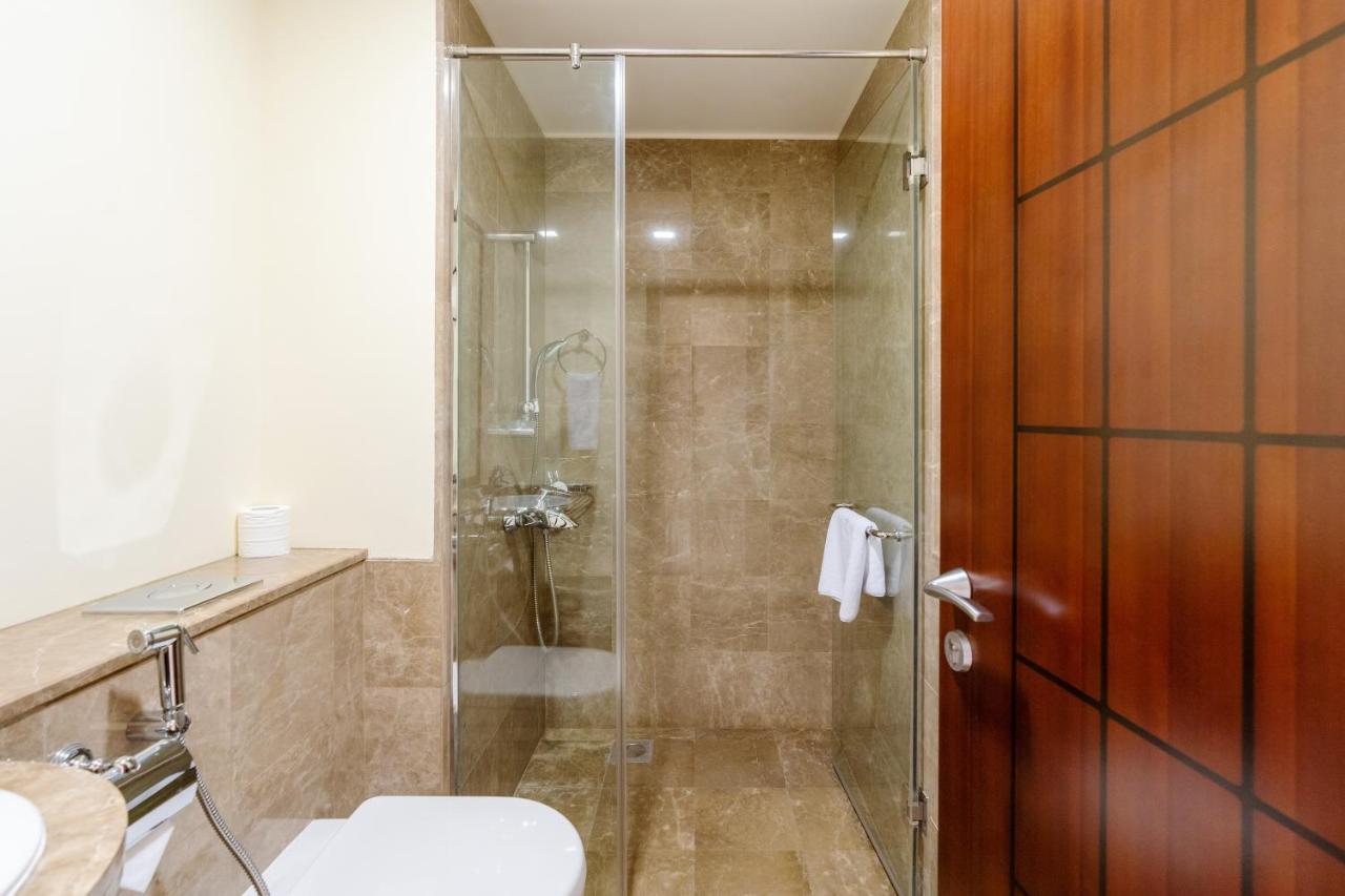 Royal Club By RVHR, Grandeur Residence Crescent Palm Jumeirah Dubaï Extérieur photo