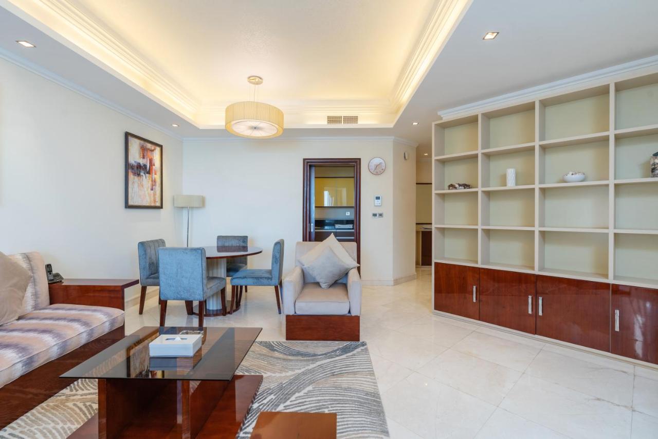 Royal Club By RVHR, Grandeur Residence Crescent Palm Jumeirah Dubaï Extérieur photo