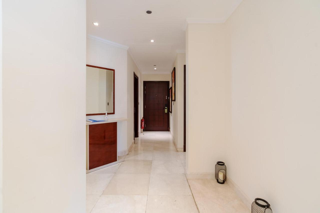Royal Club By RVHR, Grandeur Residence Crescent Palm Jumeirah Dubaï Extérieur photo